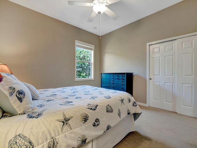 5009 LAKE OVERLOOK AVENUE, Bradenton, FL 34208