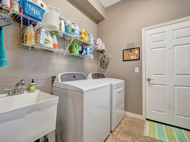 5009 LAKE OVERLOOK AVENUE, Bradenton, FL 34208