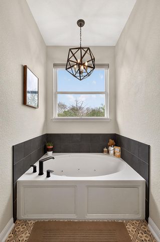 109 Enchanted Woods TRL, Buda, TX 78610