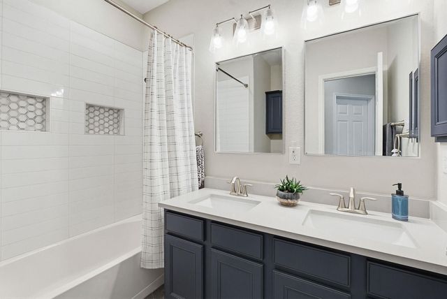 109 Enchanted Woods TRL, Buda, TX 78610