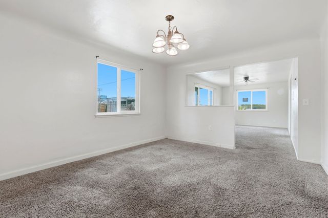 594 N Front, Earlimart, CA 93219