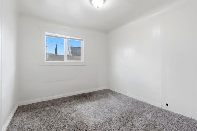 594 N Front, Earlimart, CA 93219