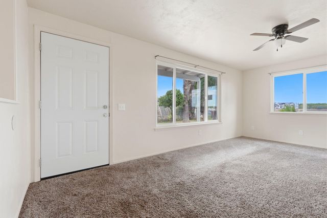 594 N Front, Earlimart, CA 93219