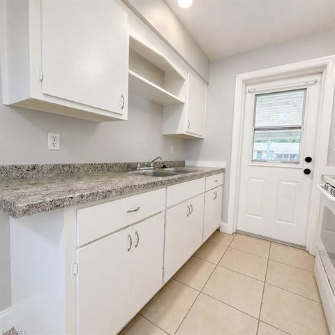 3304 Edgewood AVE, Fort Myers, FL 33916