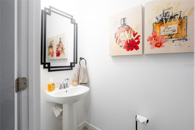 643 BELGROVE STREET, Debary, FL 32713