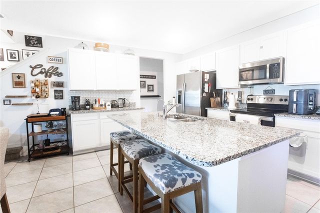 643 BELGROVE STREET, Debary, FL 32713