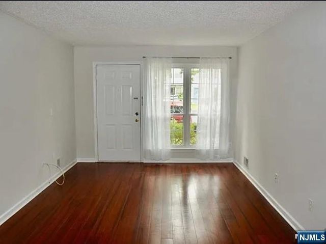 727 Pepperidge Road, Mahwah, NJ 07430