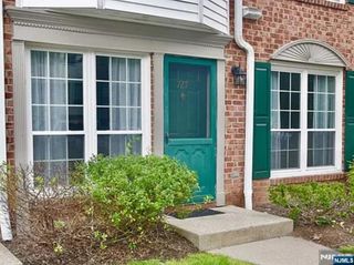 727 Pepperidge Road, Mahwah, NJ 07430