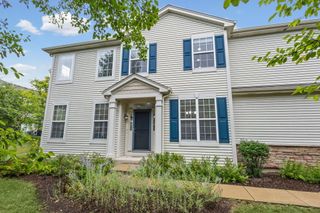 580 S Jade Lane, Round Lake, IL 60073