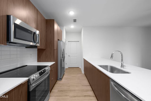 2720 Bristlecone Trail B5, Raleigh, NC 27603