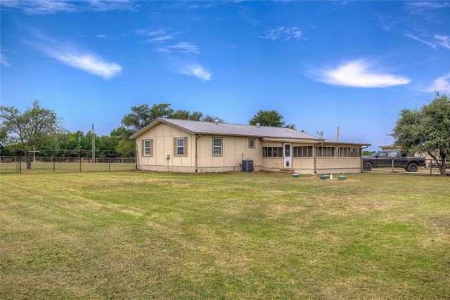 2721 Fm 2649, Lone Oak, TX 75453