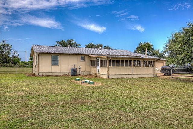 2721 Fm 2649, Lone Oak, TX 75453