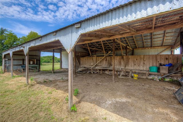 2721 Fm 2649, Lone Oak, TX 75453