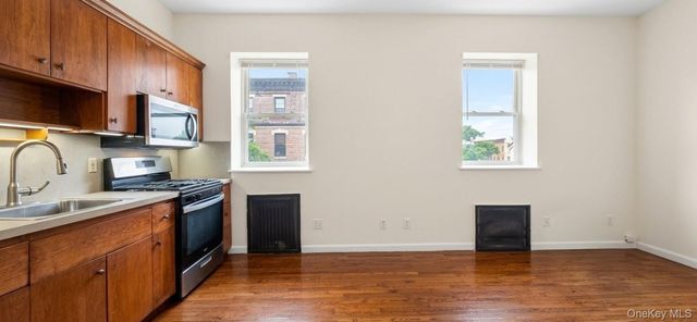 576 Ridgewood Avenue, Brooklyn, NY 11208