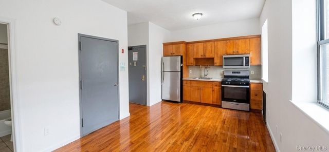 576 Ridgewood Avenue, Brooklyn, NY 11208