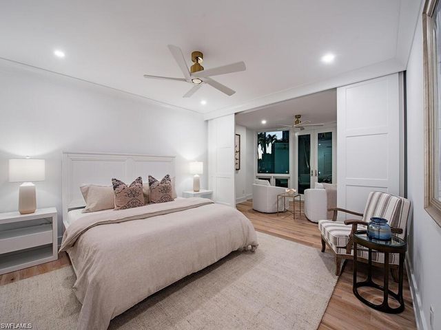 400 Park Shore DR # 102, Naples, FL 34103