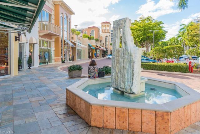 400 Park Shore DR # 102, Naples, FL 34103