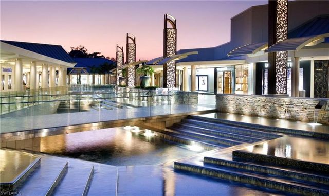 400 Park Shore DR # 102, Naples, FL 34103