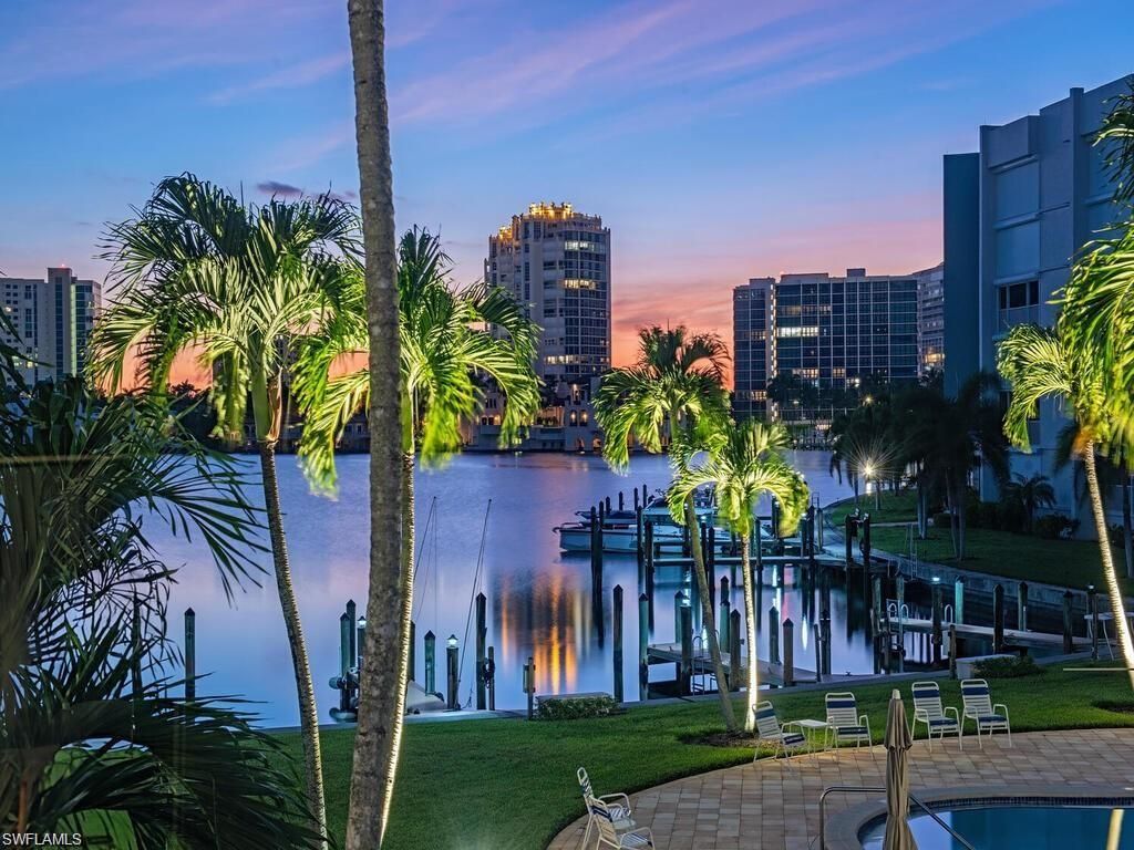 400 Park Shore DR 102, NAPLES, FL 34103 — photo 3