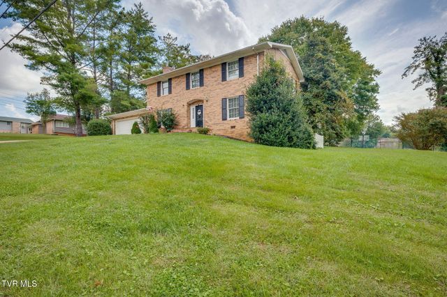 1201 Meadow Lane, Kingsport, TN 37663