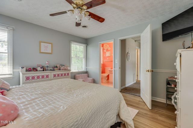 1201 Meadow Lane, Kingsport, TN 37663