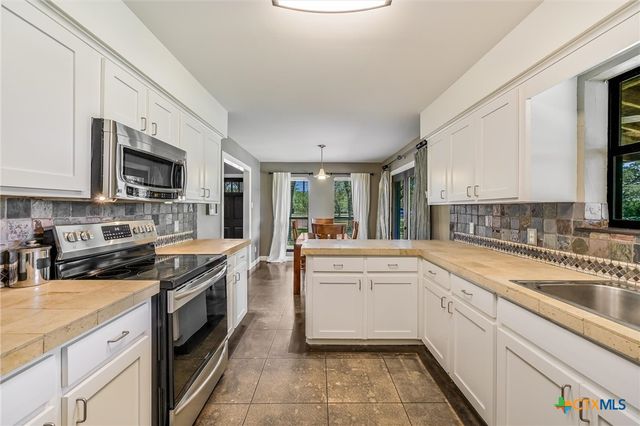 101 Chapparal Drive, Wimberley, TX 78676