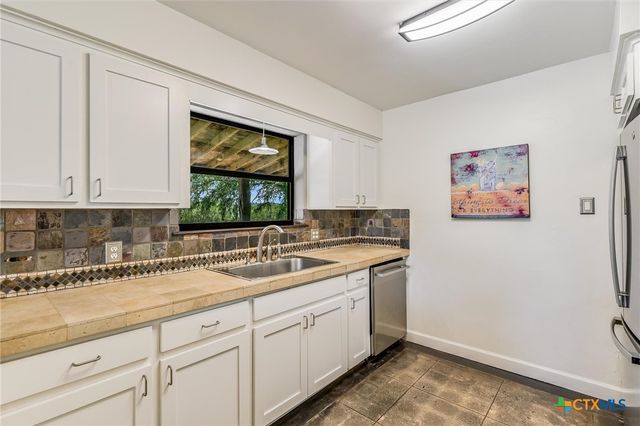 101 Chapparal Drive, Wimberley, TX 78676