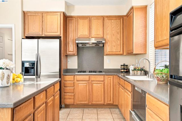 188 Black Mountain Circle, Fremont, CA 94536