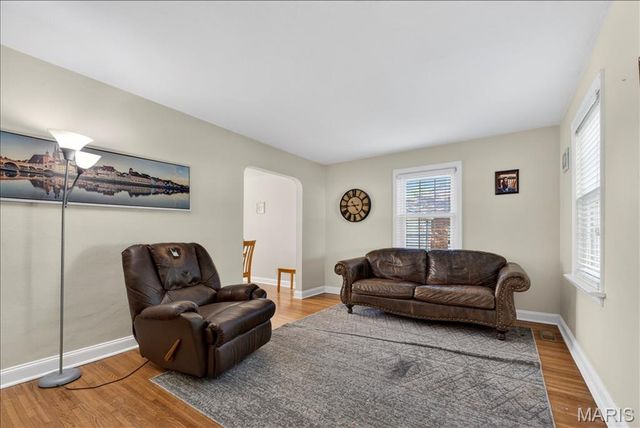 1133 N Geyer Road, Kirkwood, MO 63122