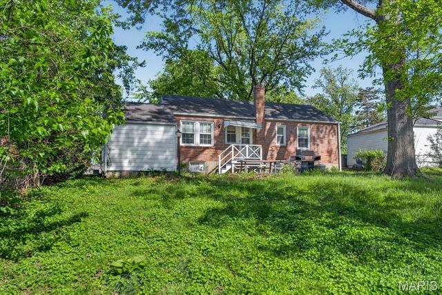 1133 N Geyer Road, Kirkwood, MO 63122