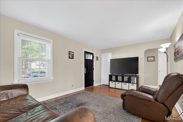1133 N Geyer Road, Kirkwood, MO 63122