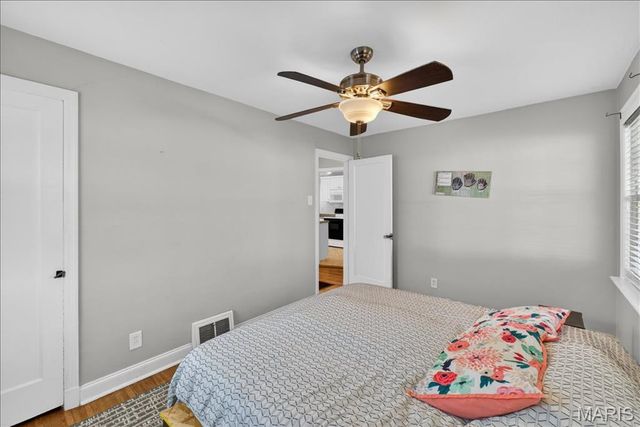 1133 N Geyer Road, Kirkwood, MO 63122