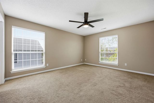 3260 Willowridge Drive D, Marion, IA 52302