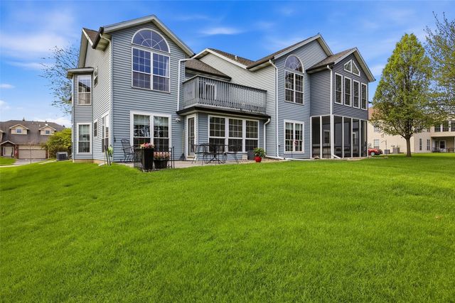 3260 Willowridge Drive D, Marion, IA 52302