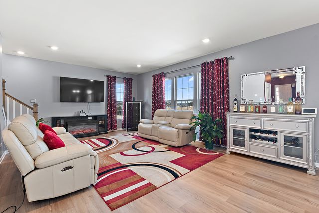 16614 S Silo Bend Drive, Lockport, IL 60441