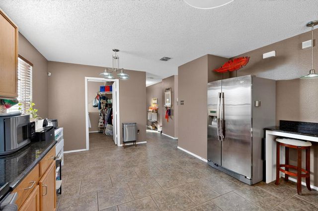 6716 Waterhill Lane, Fort Worth, TX 76179