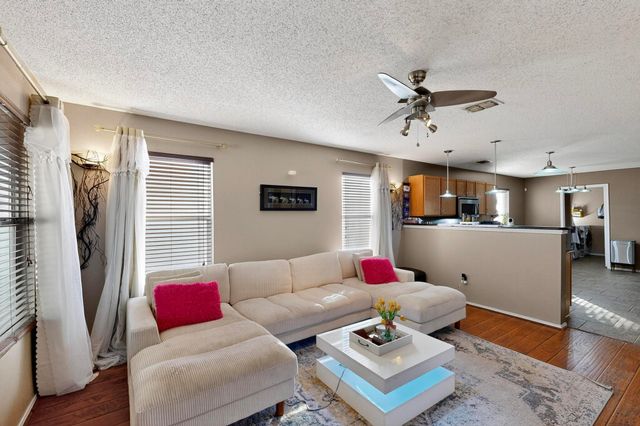 6716 Waterhill Lane, Fort Worth, TX 76179