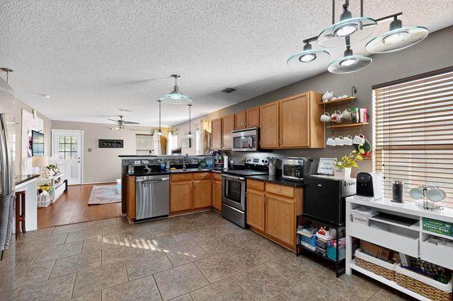 6716 Waterhill Lane, Fort Worth, TX 76179