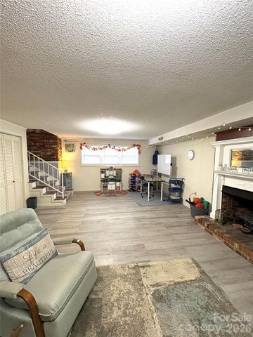 109 Churchill Road, Dallas, NC 28034