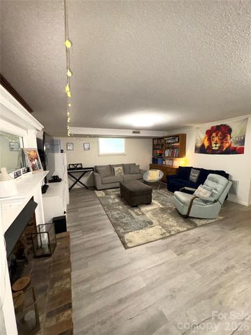 109 Churchill Road, Dallas, NC 28034