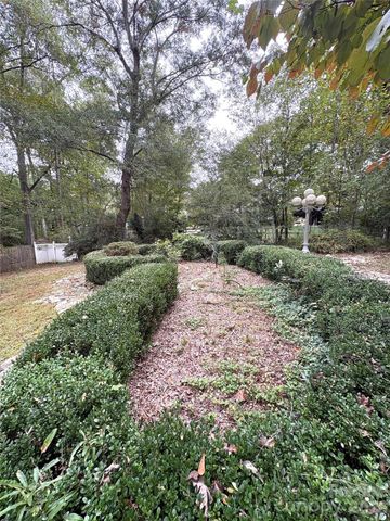 109 Churchill Road, Dallas, NC 28034