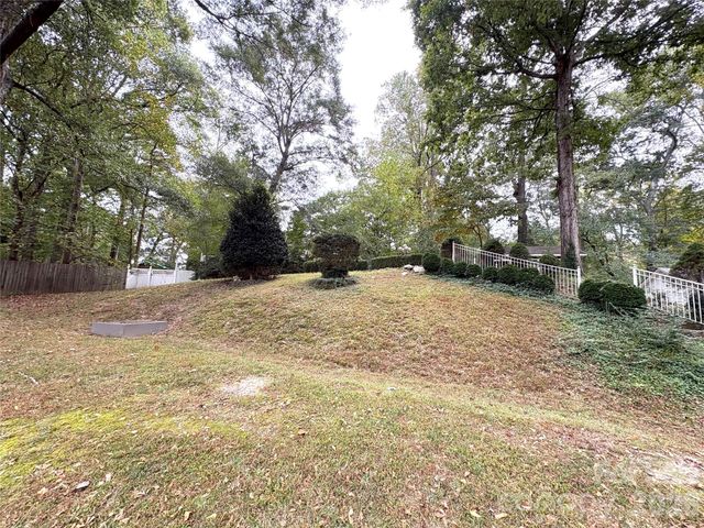 109 Churchill Road, Dallas, NC 28034