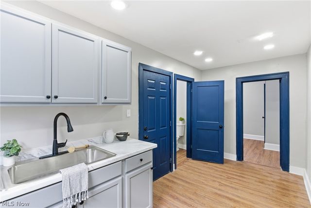 1304 W 73rd Street, Cleveland, OH 44102