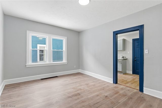 1304 W 73rd Street, Cleveland, OH 44102