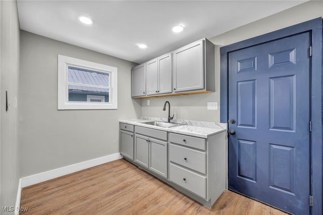 1304 W 73rd Street, Cleveland, OH 44102