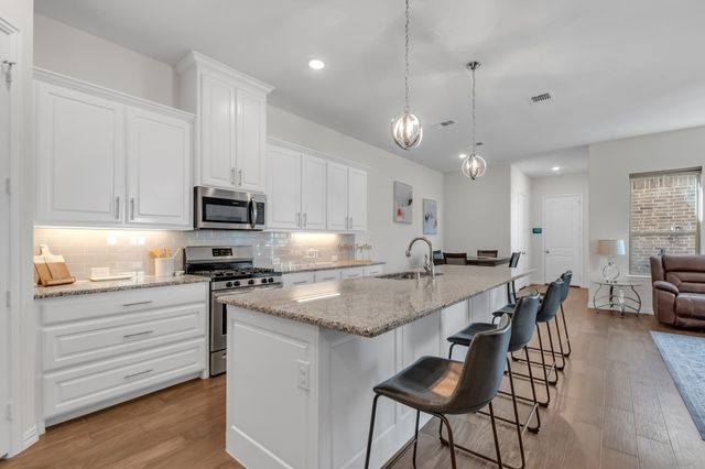 4524 Meadow Hawk Drive, Arlington, TX 76005