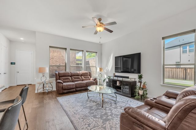 4524 Meadow Hawk Drive, Arlington, TX 76005