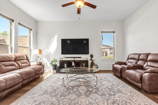 4524 Meadow Hawk Drive, Arlington, TX 76005