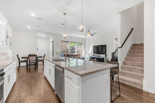 4524 Meadow Hawk Drive, Arlington, TX 76005
