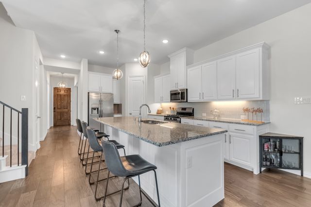 4524 Meadow Hawk Drive, Arlington, TX 76005